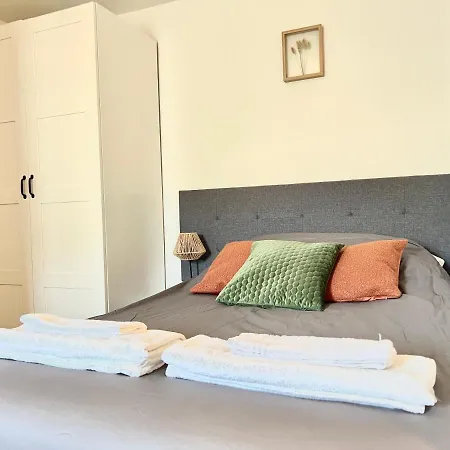 בית נופש Le St-hilaire, Maison Au Centre + Exterieur *